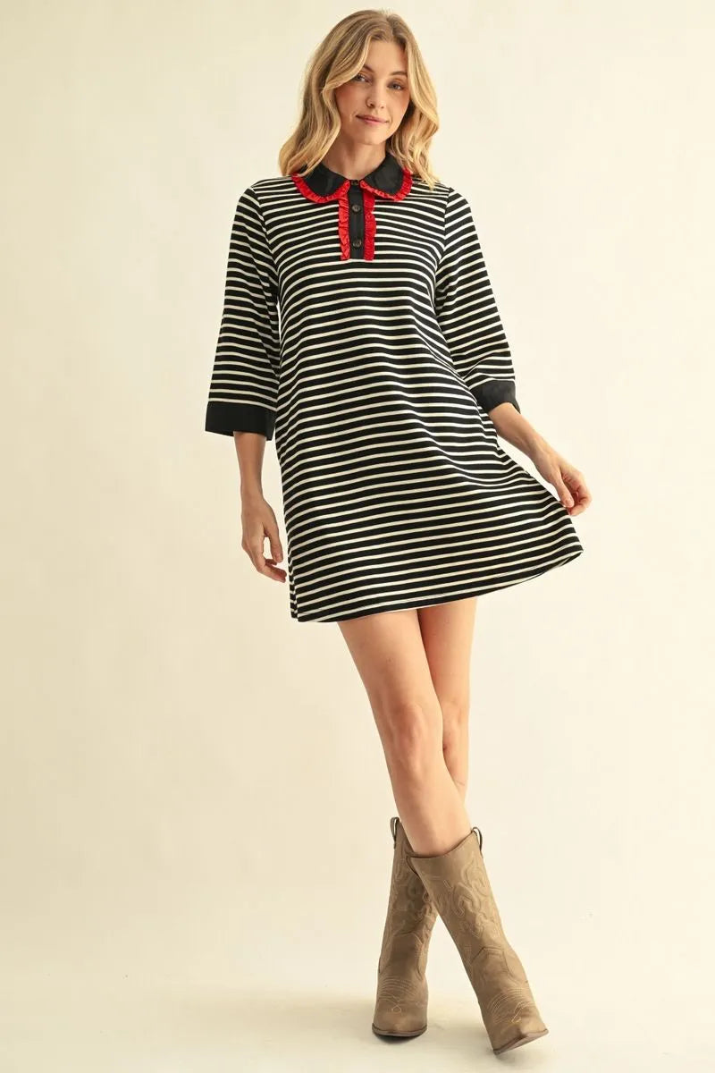 BLACK AND RED CONTRAST DR