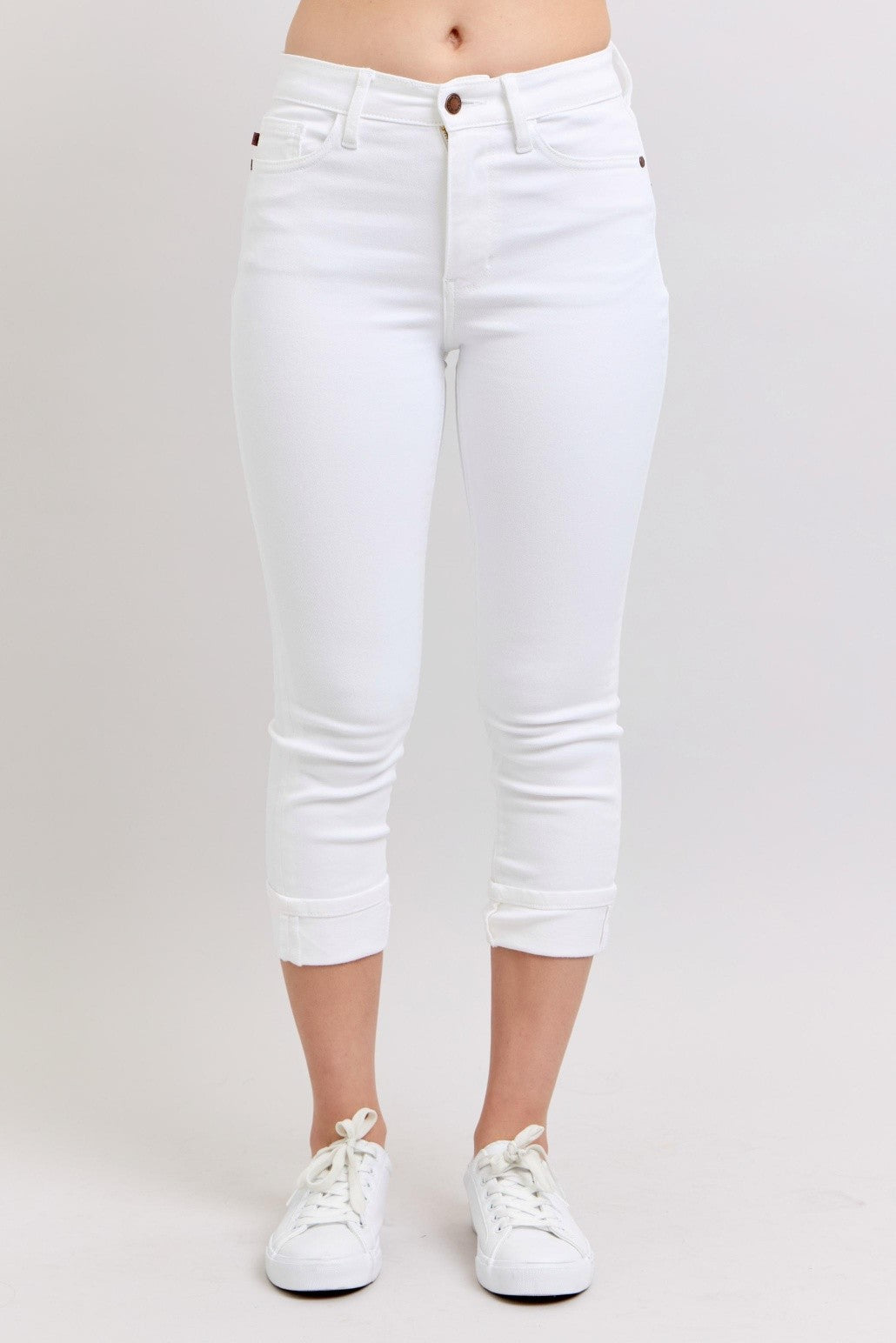 WHITE CAPRI WITH CUFF