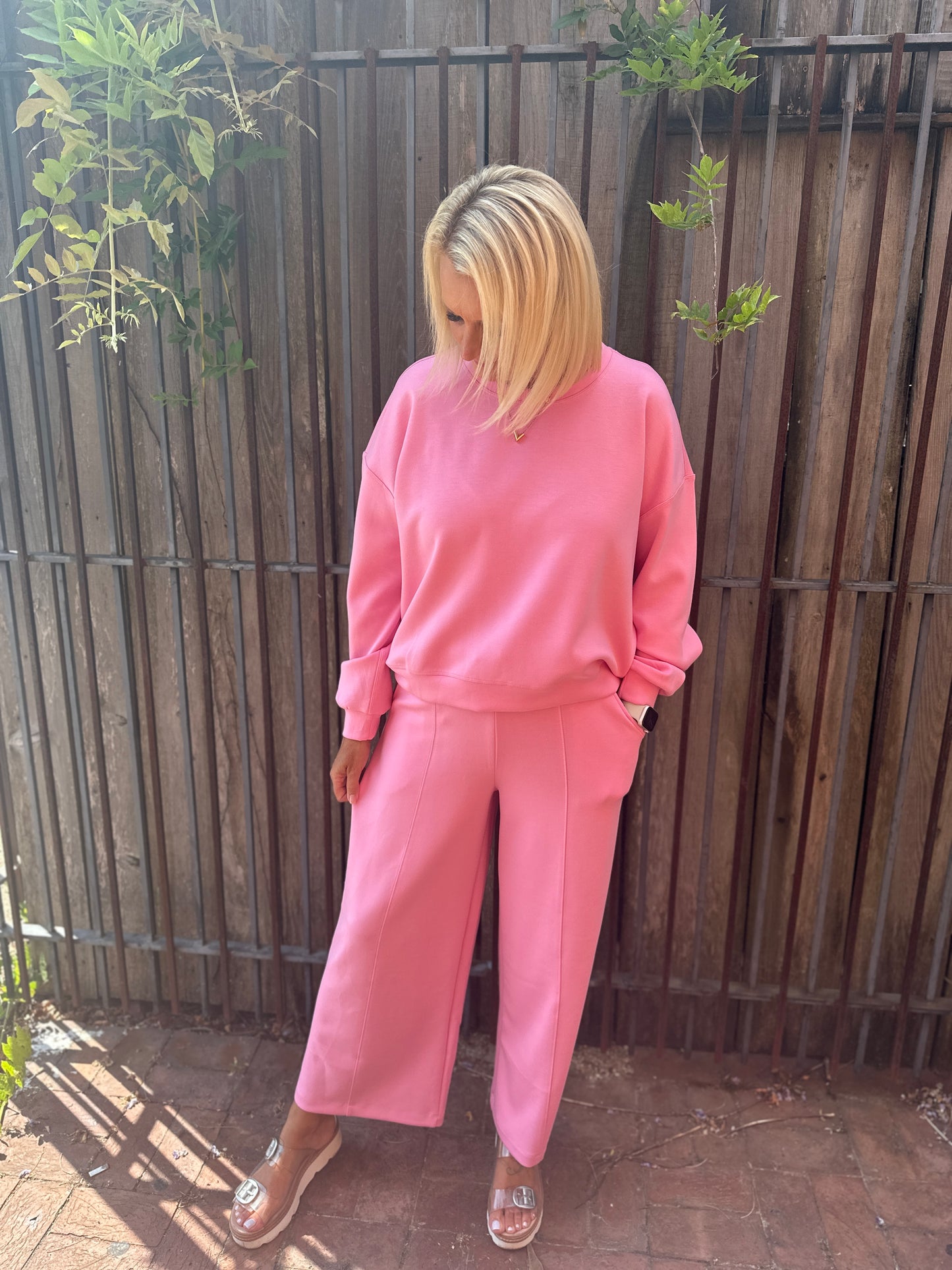 HIBISCUS SWEATSHIRT W/DRAWSTRING PANTS