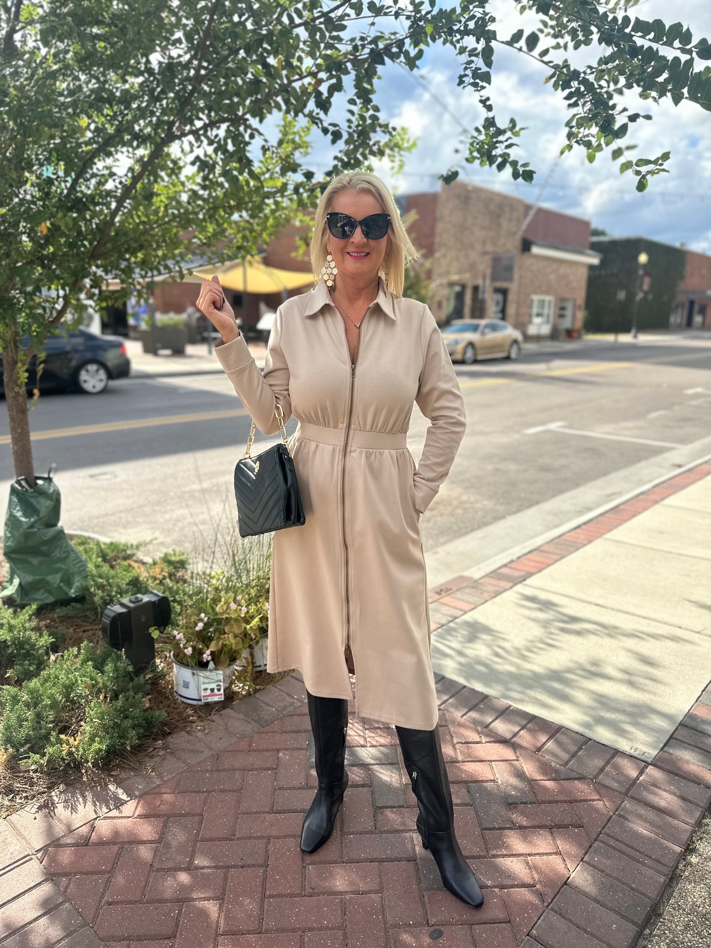 LONG SLEEVE MOCHA ZIP UP DR