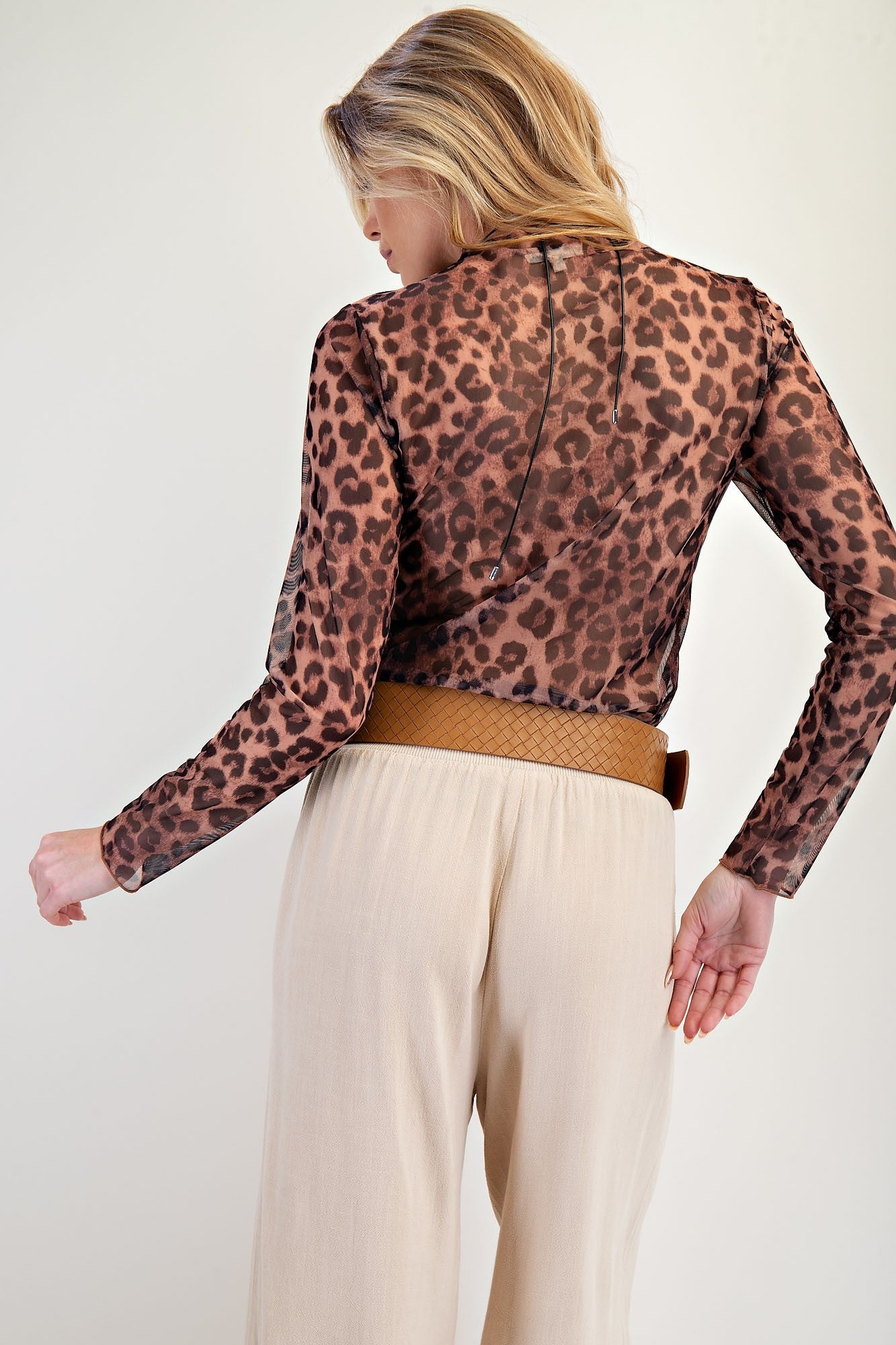 ANIMAL PRINT MESH FIT