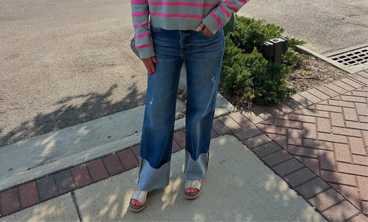 ANKLE WIDE-CUFFED JEANS
