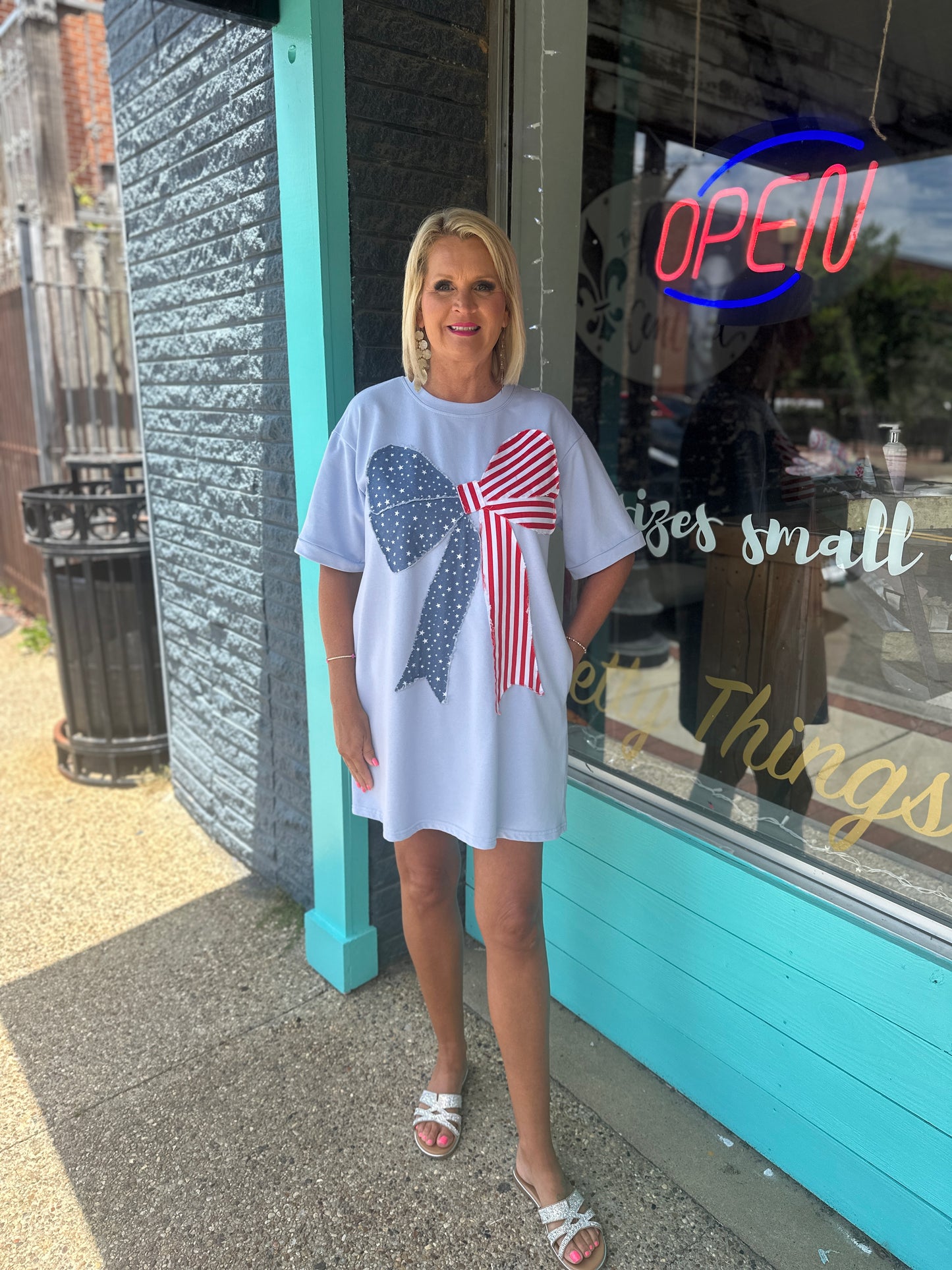 SKY BLUE AMERICAN FLAG DR