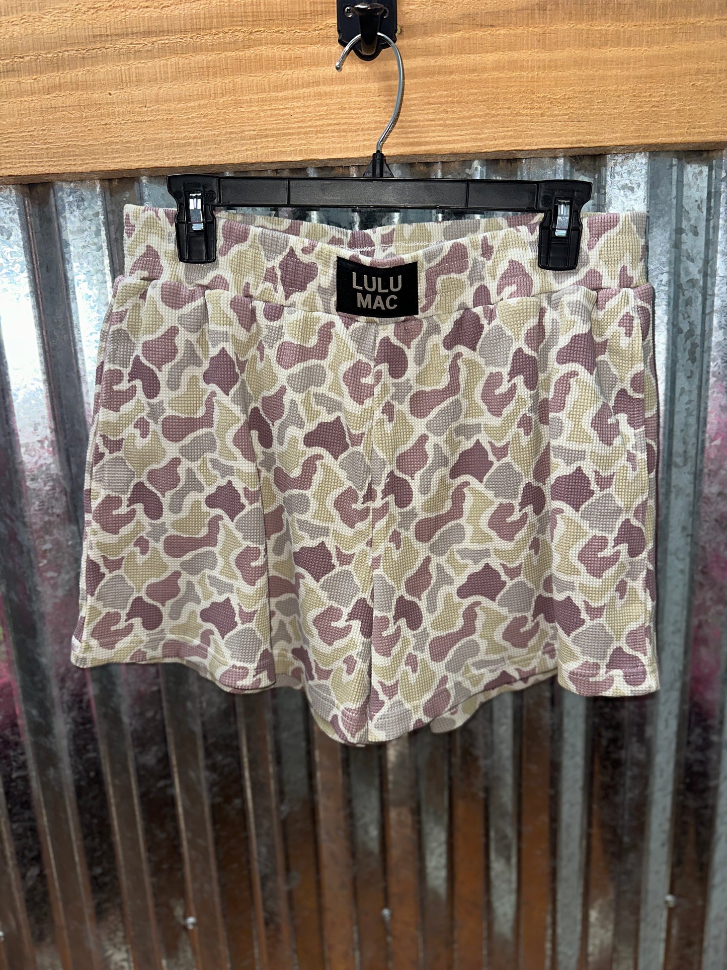 LULU MAC WAFFLE SHORT CAMO