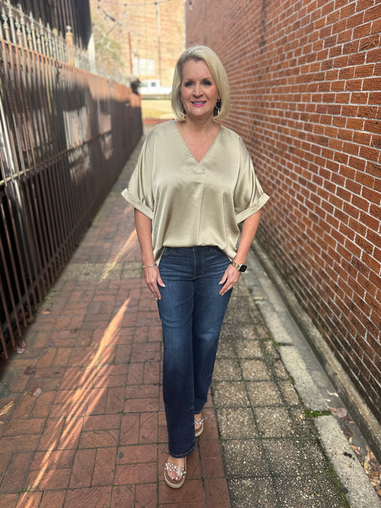 TAUPE V-NECK HI LO TOP