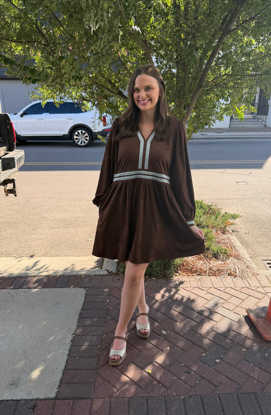 Long sleeves v neck faux suede dress with color contrast accent, side pockets