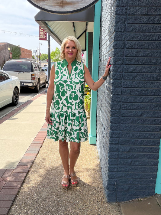 GREEN Floral Sleeveless Tiered Dress .