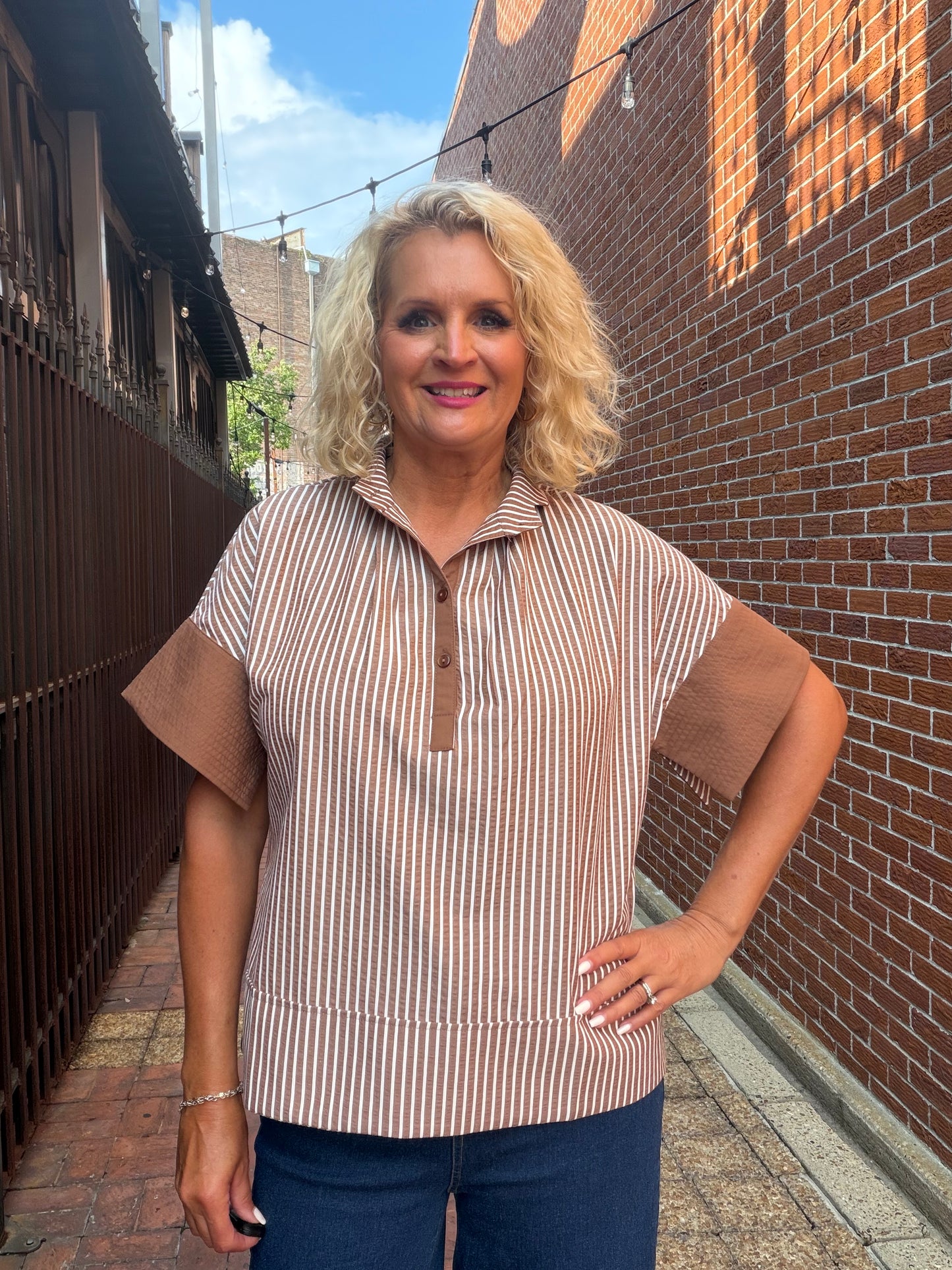 BROWN STRIPE TOP