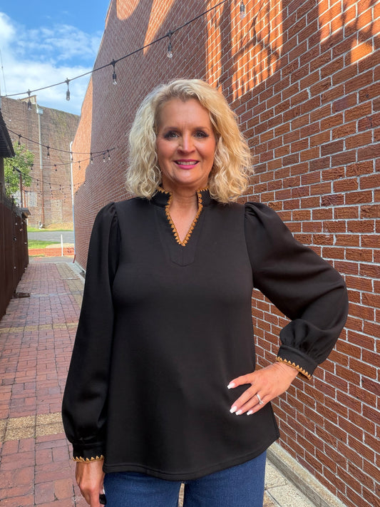 BLK SOLID W/SCALLOP EDGE TOP